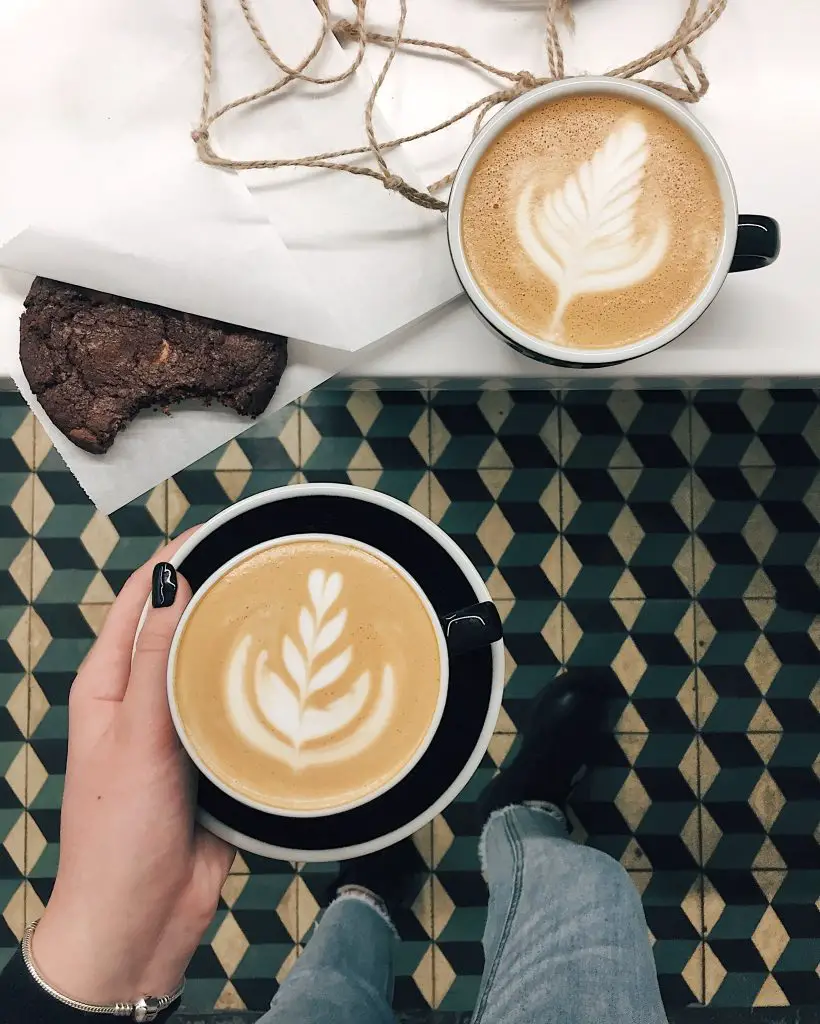 cortado-vs-latte-stop-using-these-incorrectly